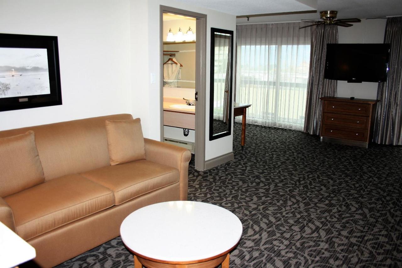 The Royal Anne Hotel Kelowna Exterior foto
